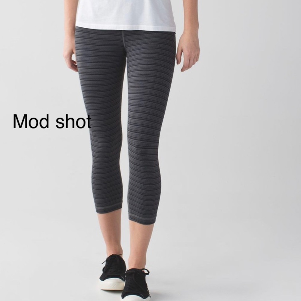 lululemon wunder under crops striped